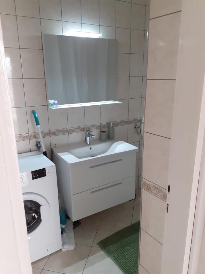 Apartments Vinea Baška Voda エクステリア 写真