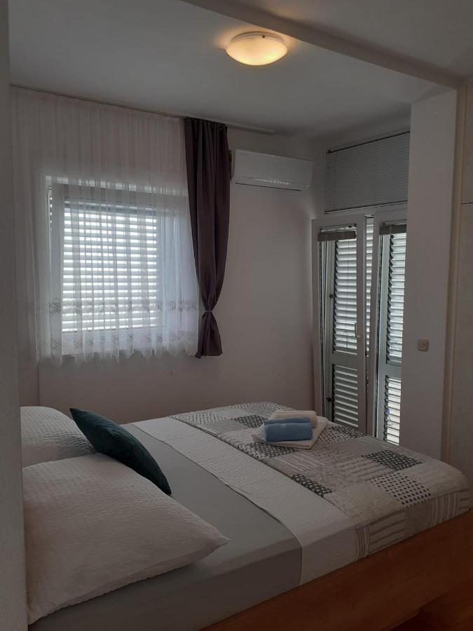 Apartments Vinea Baška Voda エクステリア 写真