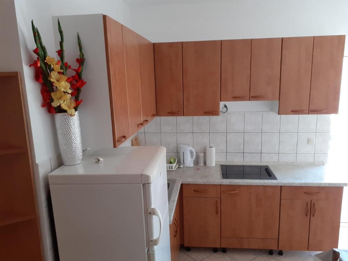 Apartments Vinea Baška Voda エクステリア 写真