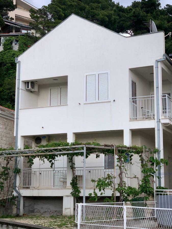 Apartments Vinea Baška Voda エクステリア 写真